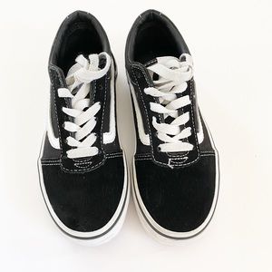 Vans Boys Ward Sneaker Size1